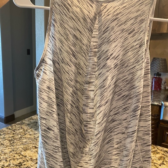 Lululemon high neck/open back top - Picture 3 of 3